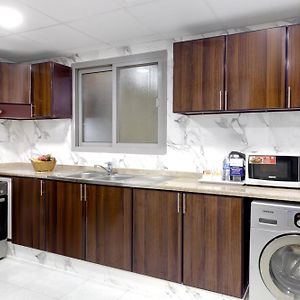 Appartement à 2 Chambres à Coucher